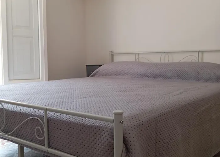 Lapis Domus * Лечче